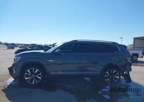 2025 Volkswagen Atlas 2.0T Sel Premium R-Line from USA, damaged, VIN 1V2FR2CA6SC518369